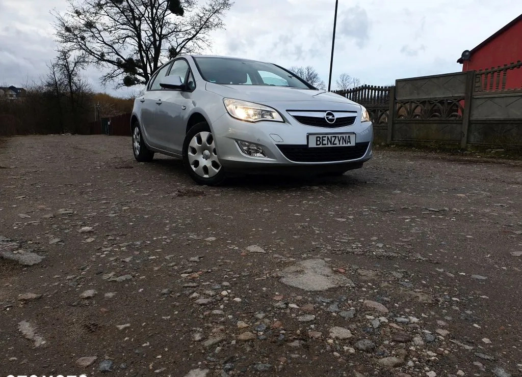 Opel Astra cena 24800 przebieg: 43000, rok produkcji 2010 z Sierpc małe 466